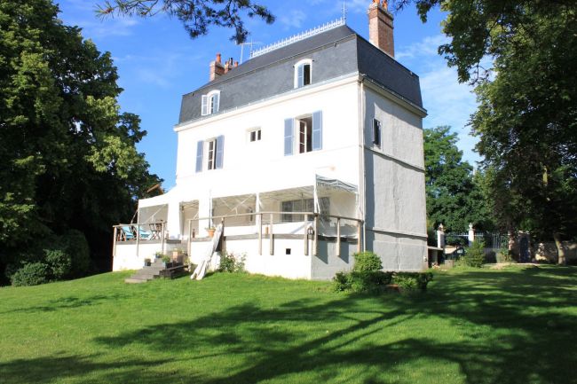 Réception couverte avec la location de stands près de Rouen